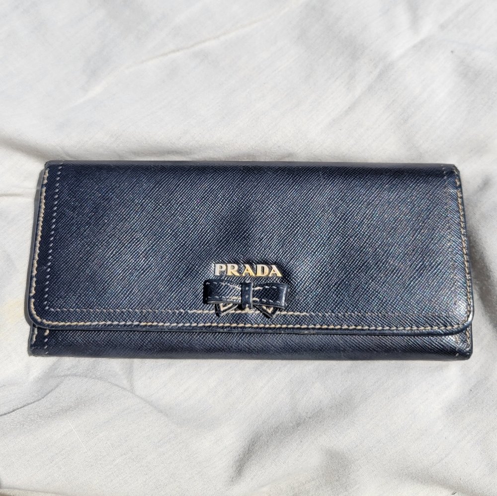 Prada Saffiano Leather Bow Wallet – Navy Blue